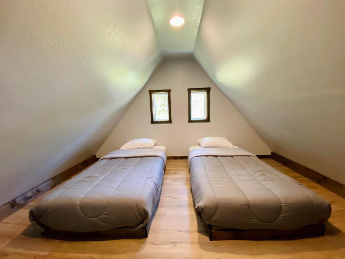 Calm Waters Resort Indian Point Εξωτερικό φωτογραφία